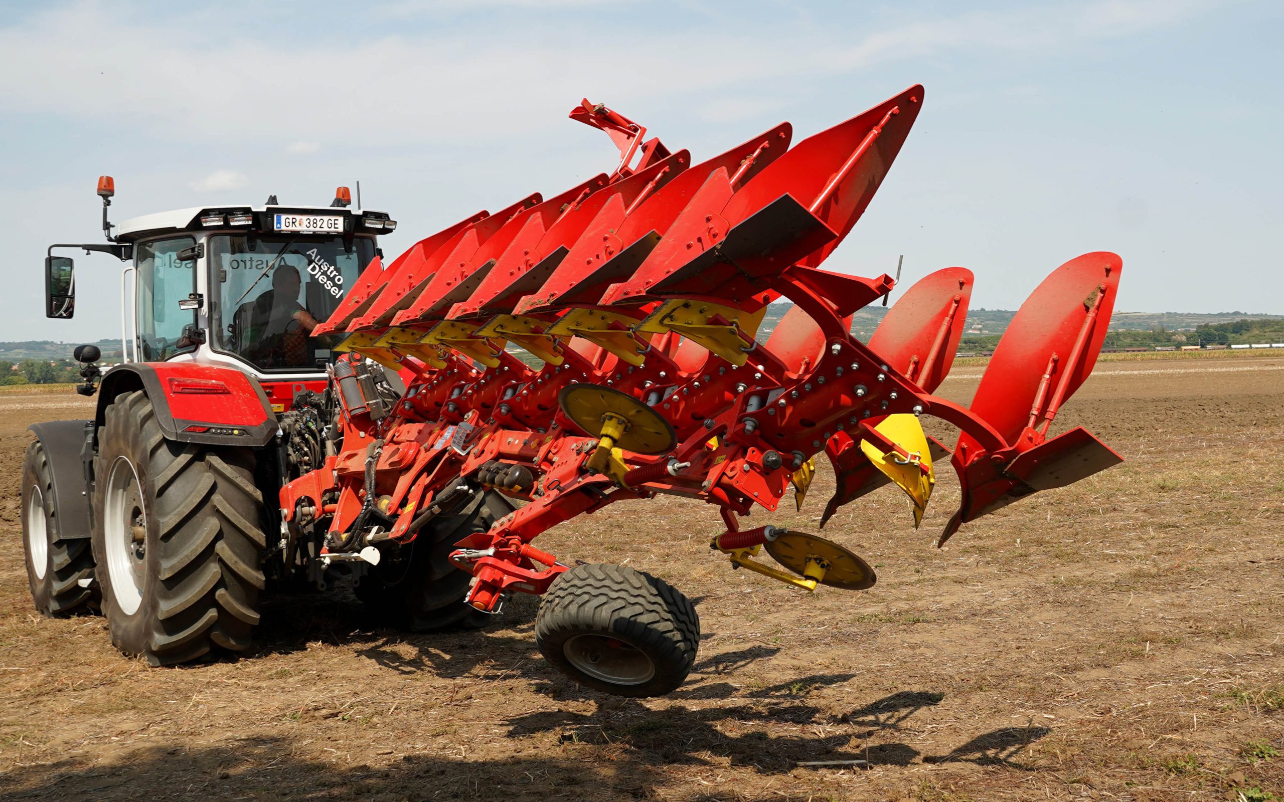 Turning the plough on the headlands is several seconds quicker when it is in on-land mode