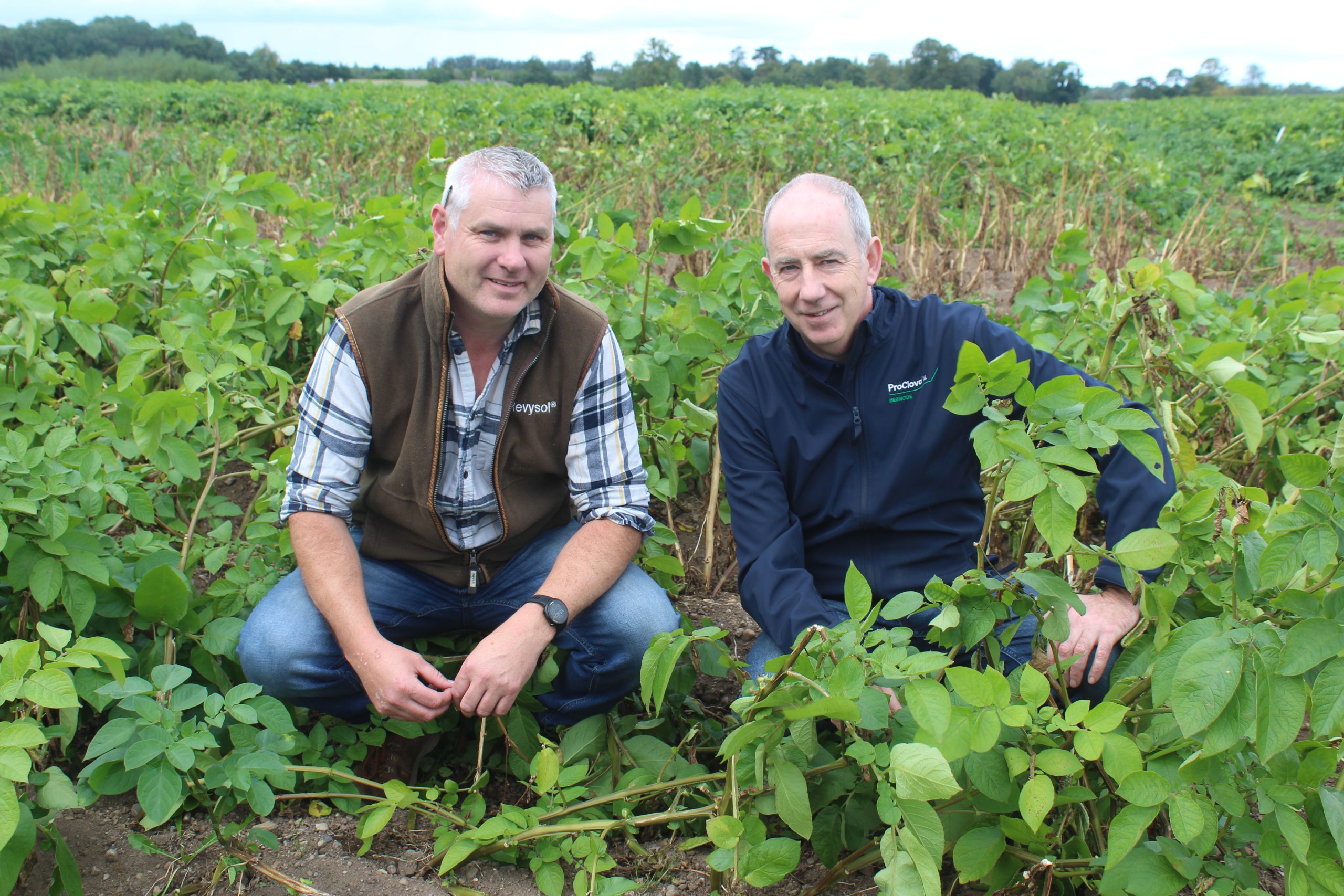 (L-r:) Pat Smith Deeside Agri and Chris Maughan, Whelehan Crop Protection