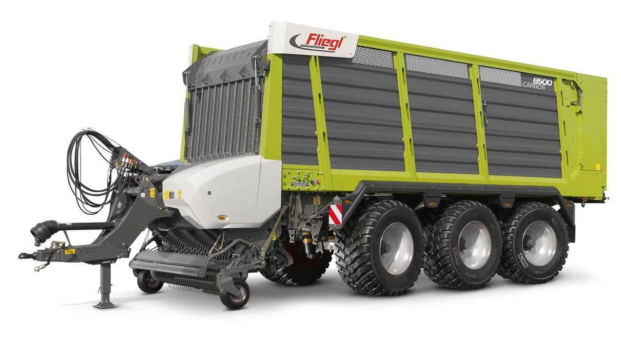To ensure a sense of continuity Fliegl continues to use the Claas livery