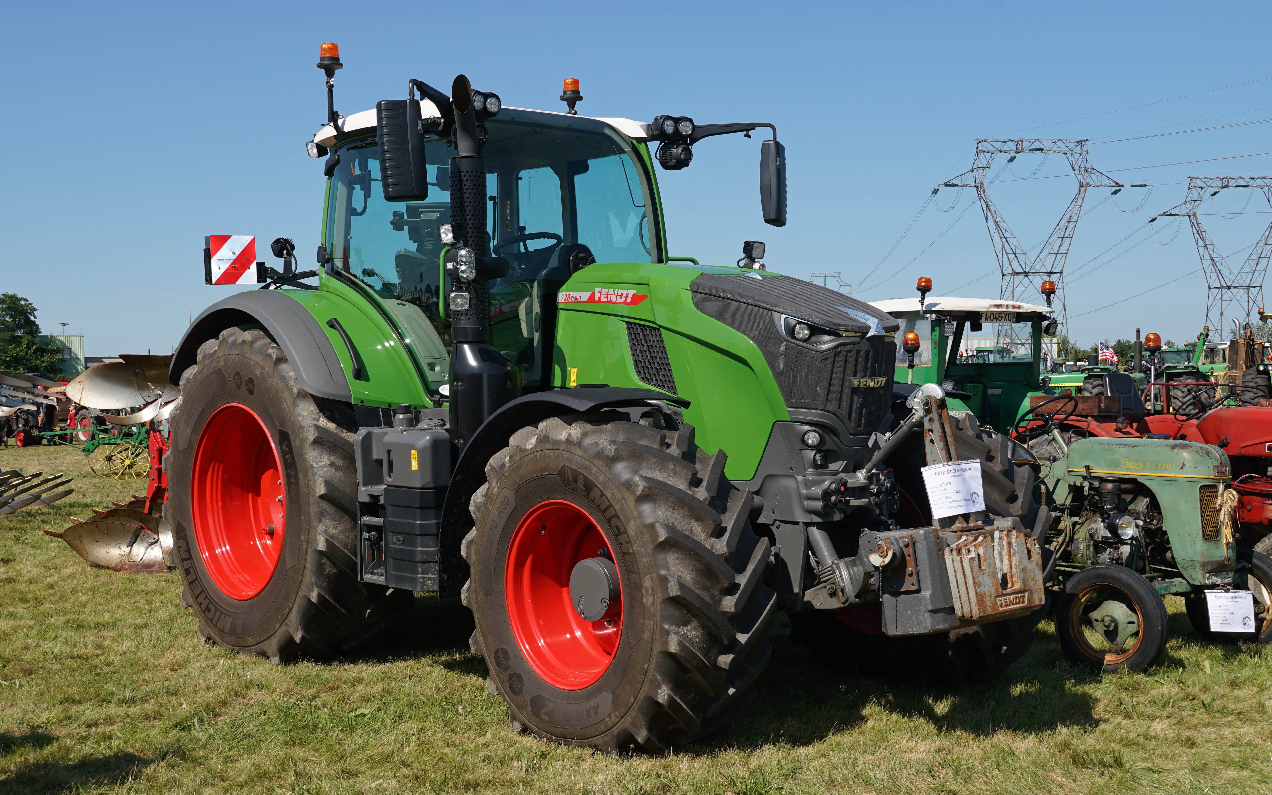 This Fendt 270 Vario with 8 furrow Pottinger typifies how it's done today