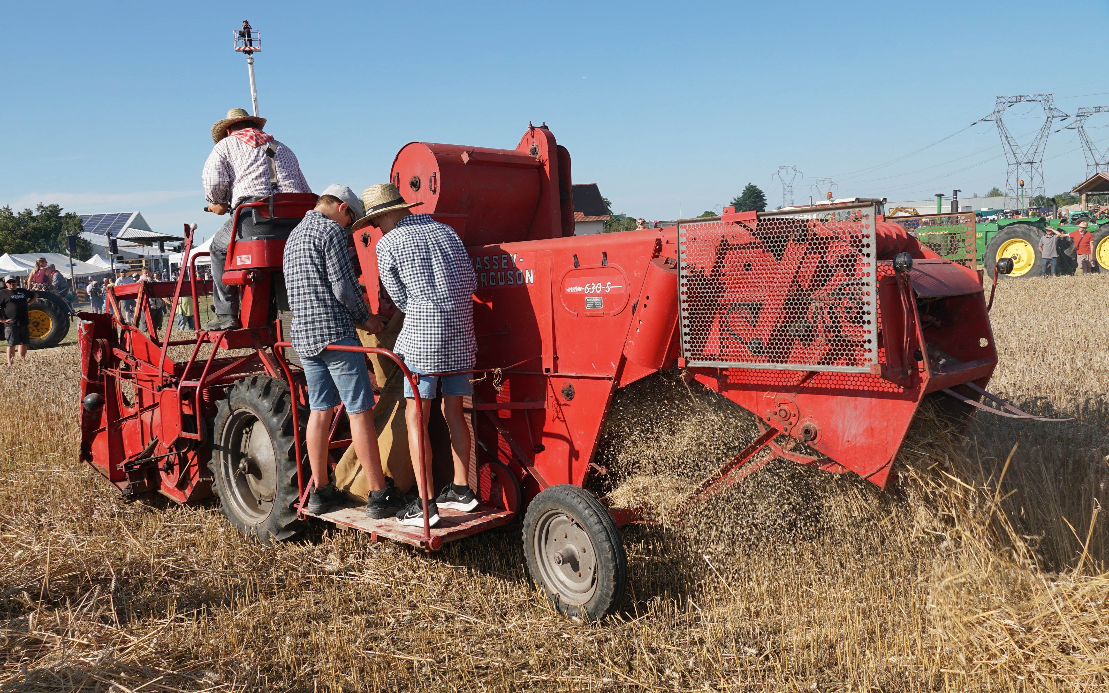 The MF 630 was introduced in 1953 and was already showing a streamlined design