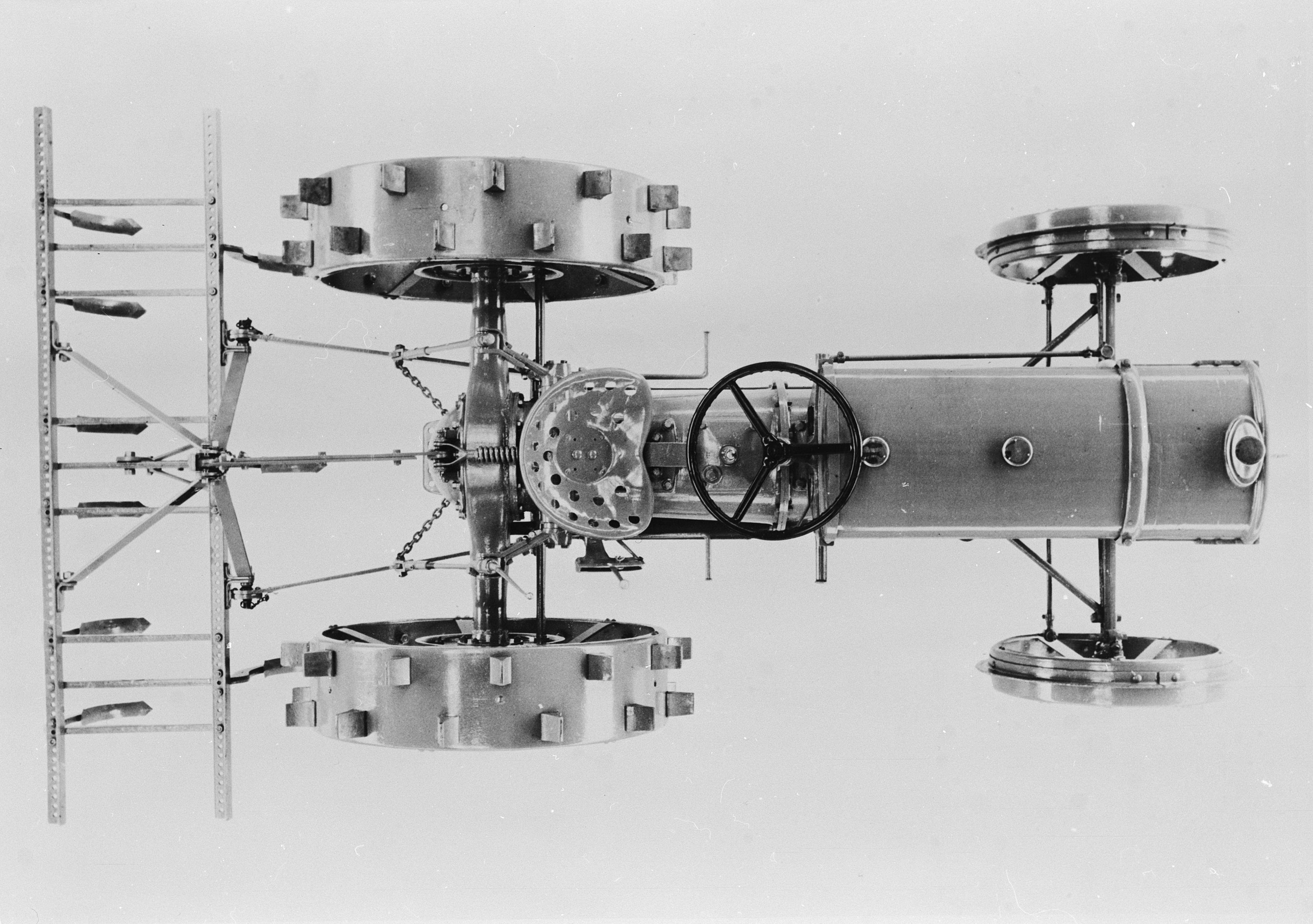 Overhead view of the Ferguson Black tractor. Image source: Navigator Blue