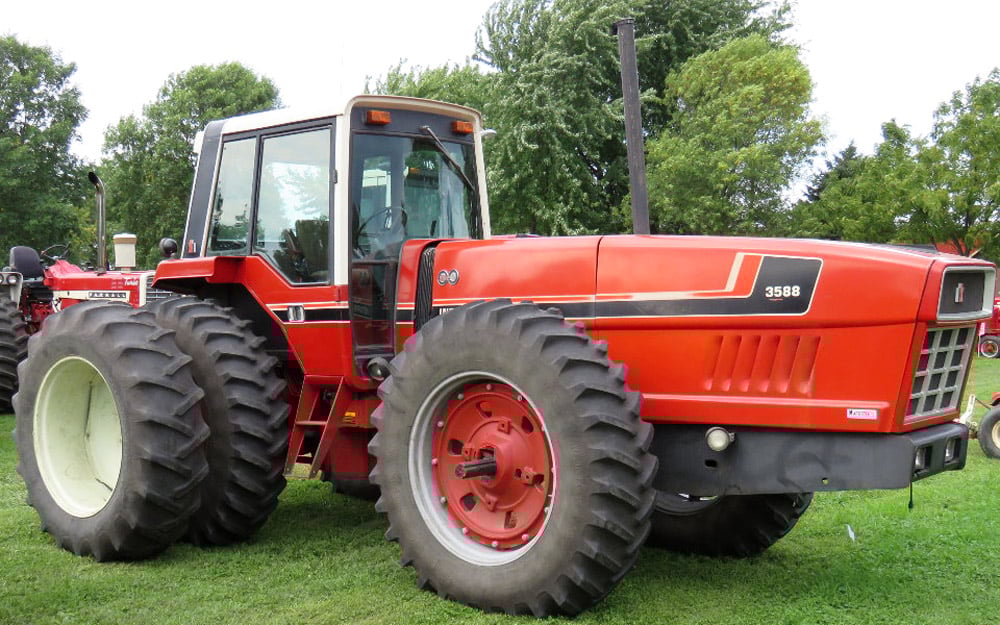 The distinctive shape of the 3588 was a revelation in 1978. Image source: Tractordata