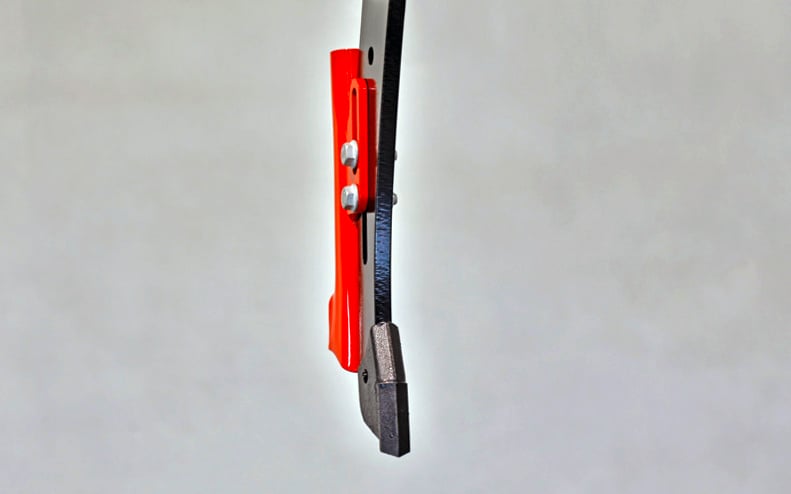 At just 21mm in width the narrow tine reduces soil disturbance leaving weed seeds dormant