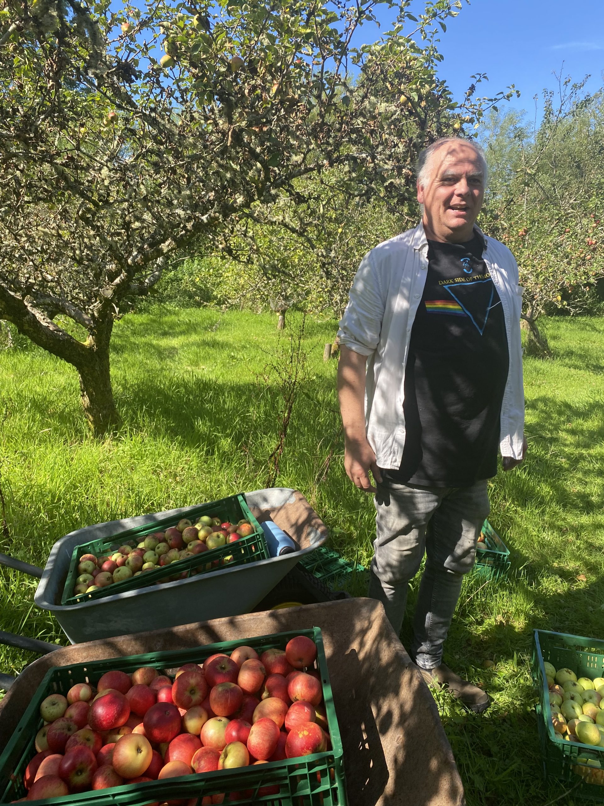 Phil Wheal, apple expert will be giving tours and demos