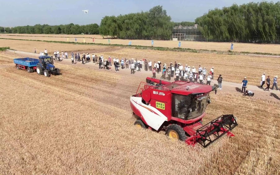 Alongside tractors Lovol produces a range of farm machinery which includes combine harvesters