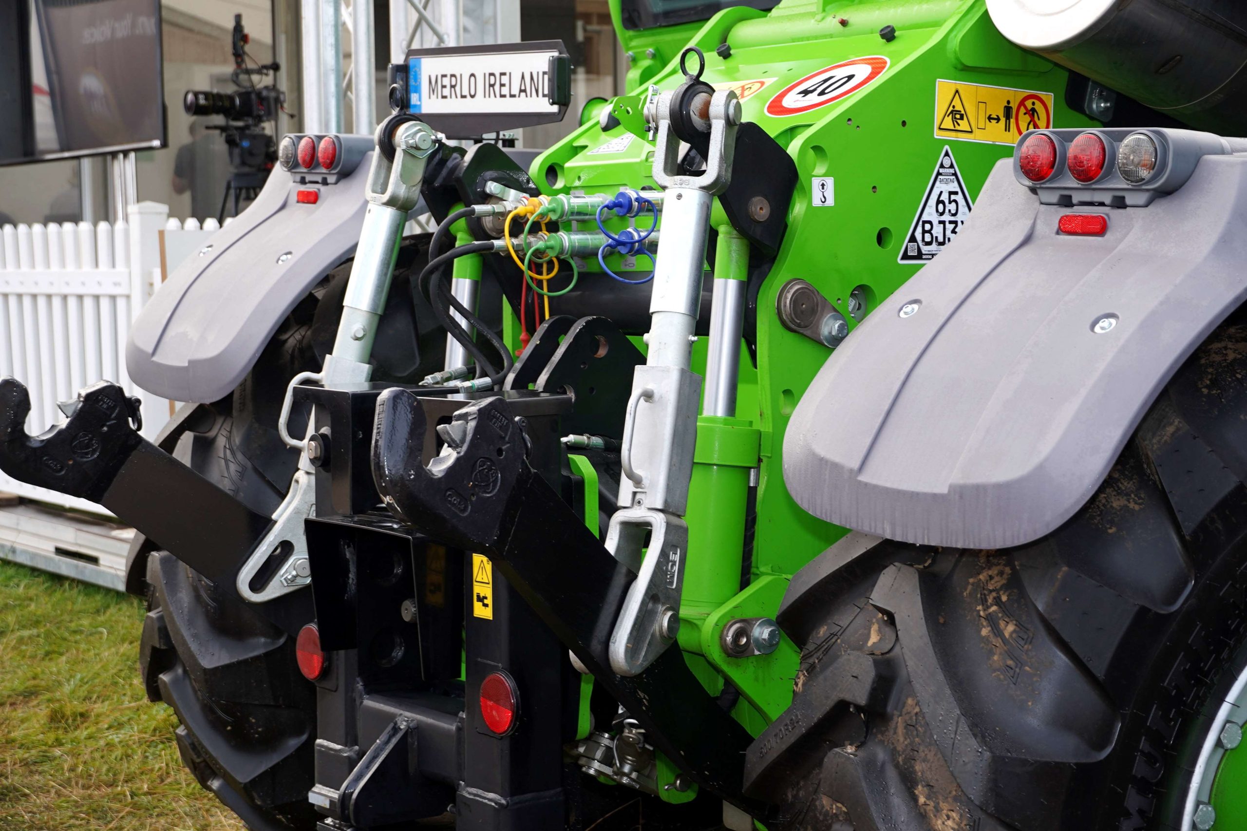 The rear linkage is located right behind the back axle as it would be on a tractor