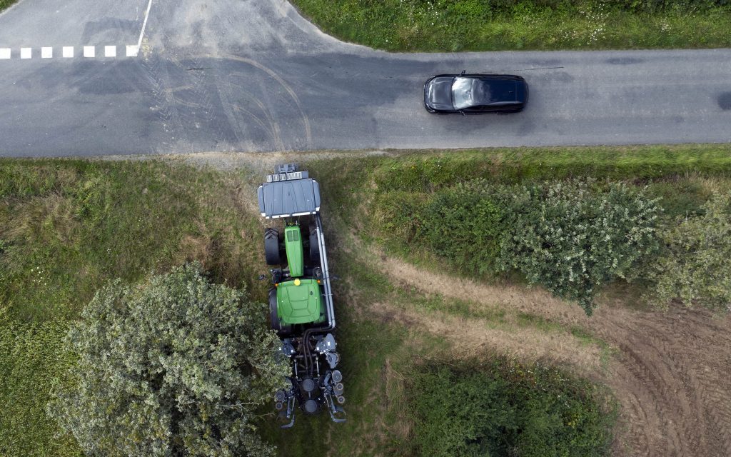 Cameras on the side of the hopper enhance safety at junctions and gateways