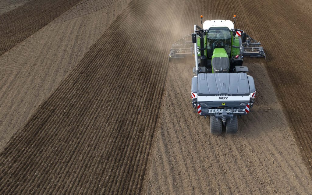 The Progress TF is designed to place up to four products in one pass