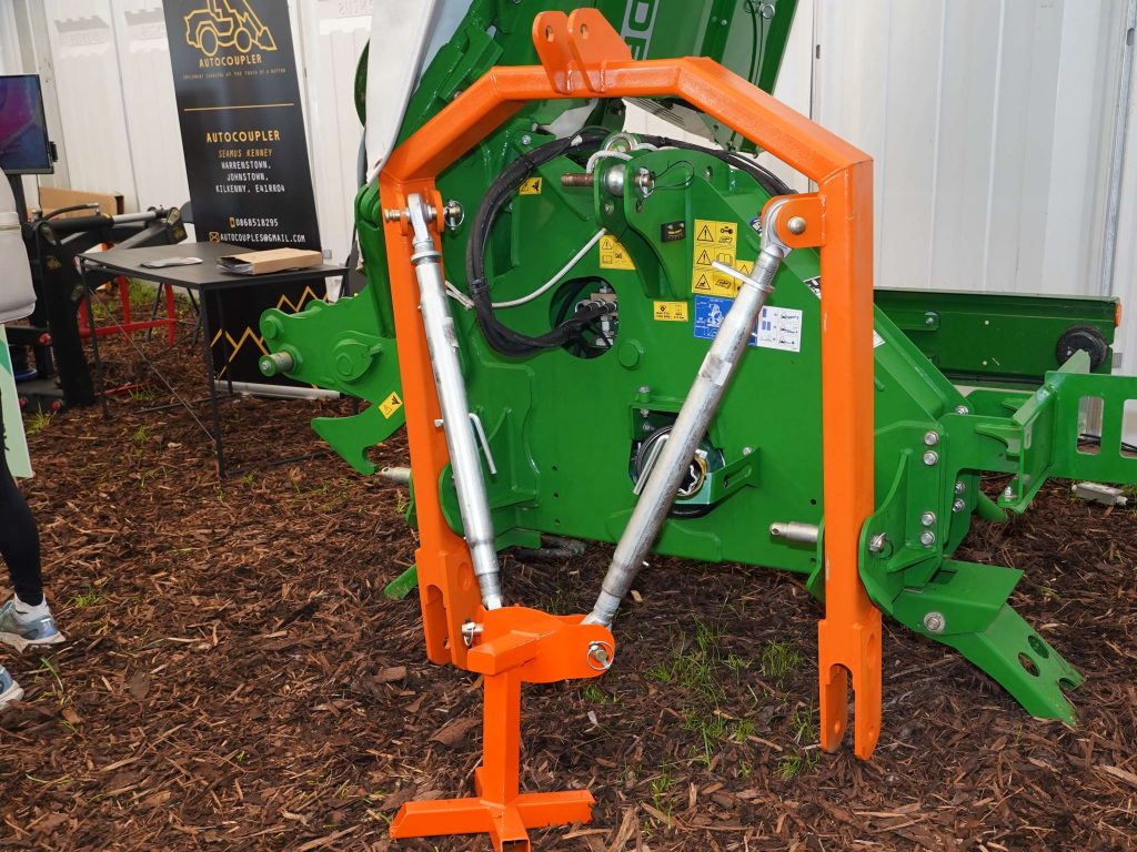 The key to the new mounting system is the use of the tractors pick up hitch point for the primary attachment