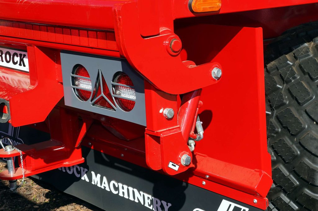 The hydraulic trailer lock on Redrock trailers ensures a seal tight enough to enable it to be used as a nurse tank