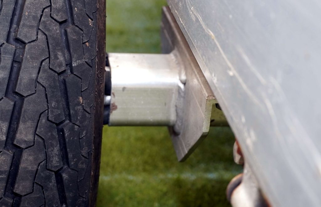The trailer suspension unit is also made of aluminium
