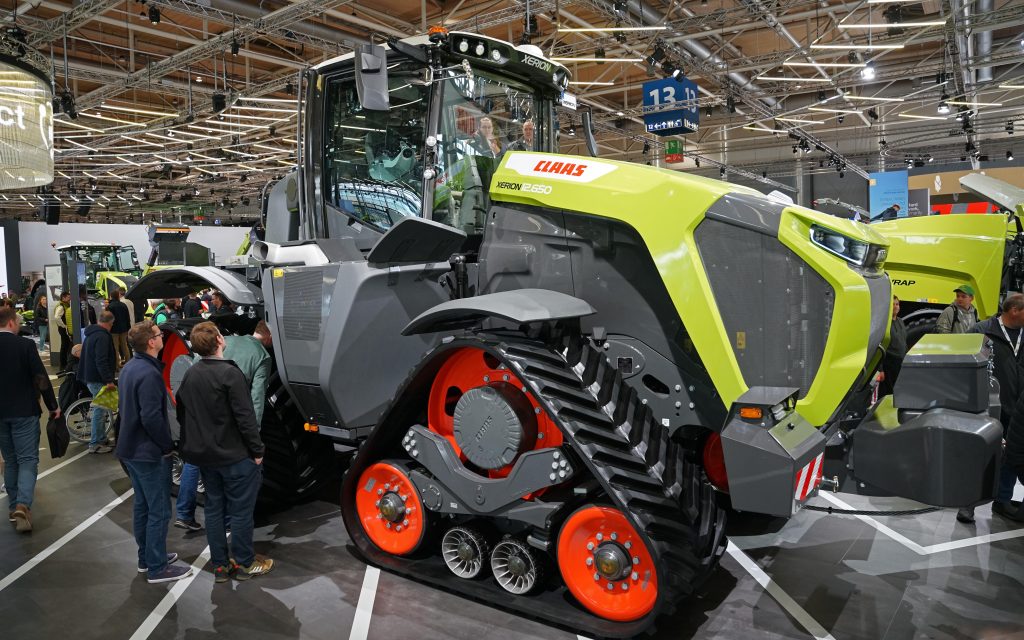 At 653hp the Claas Xerion 12.650 is not untypical of modern mega tractors