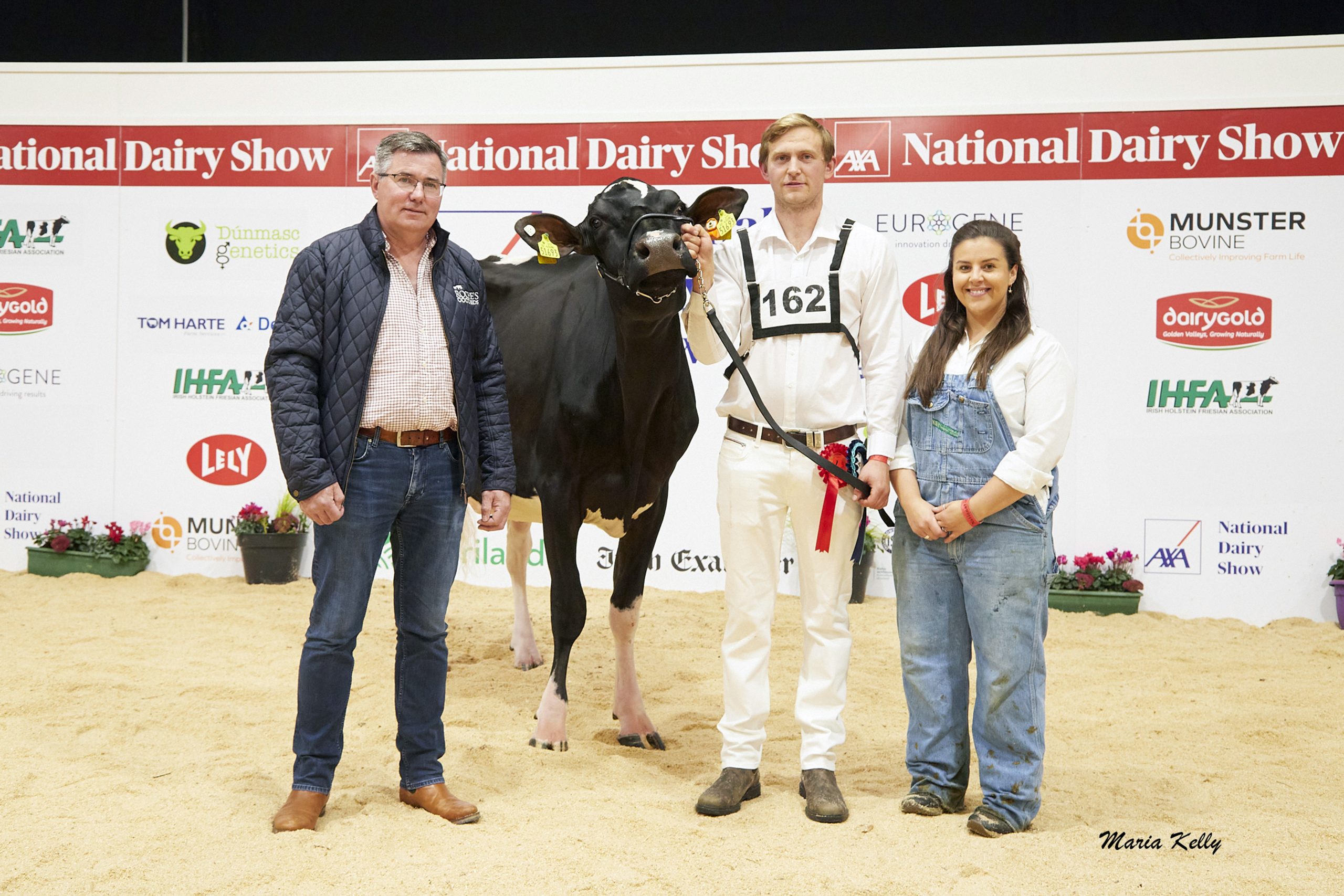 L-R: Richard Gleeson, Roches Feeds (sponsor), King Doc Fame exhibited by R&amp; S and J&amp;L Helen, Jason Helen (handler), Laura Helen. Source: Maria Kelly