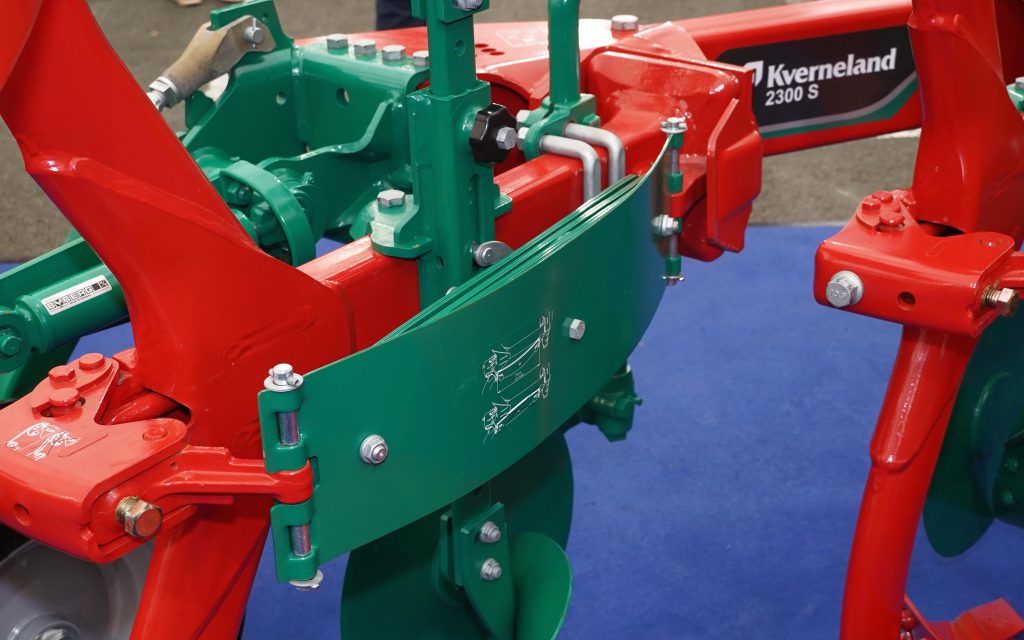 The new spring is broader than the old