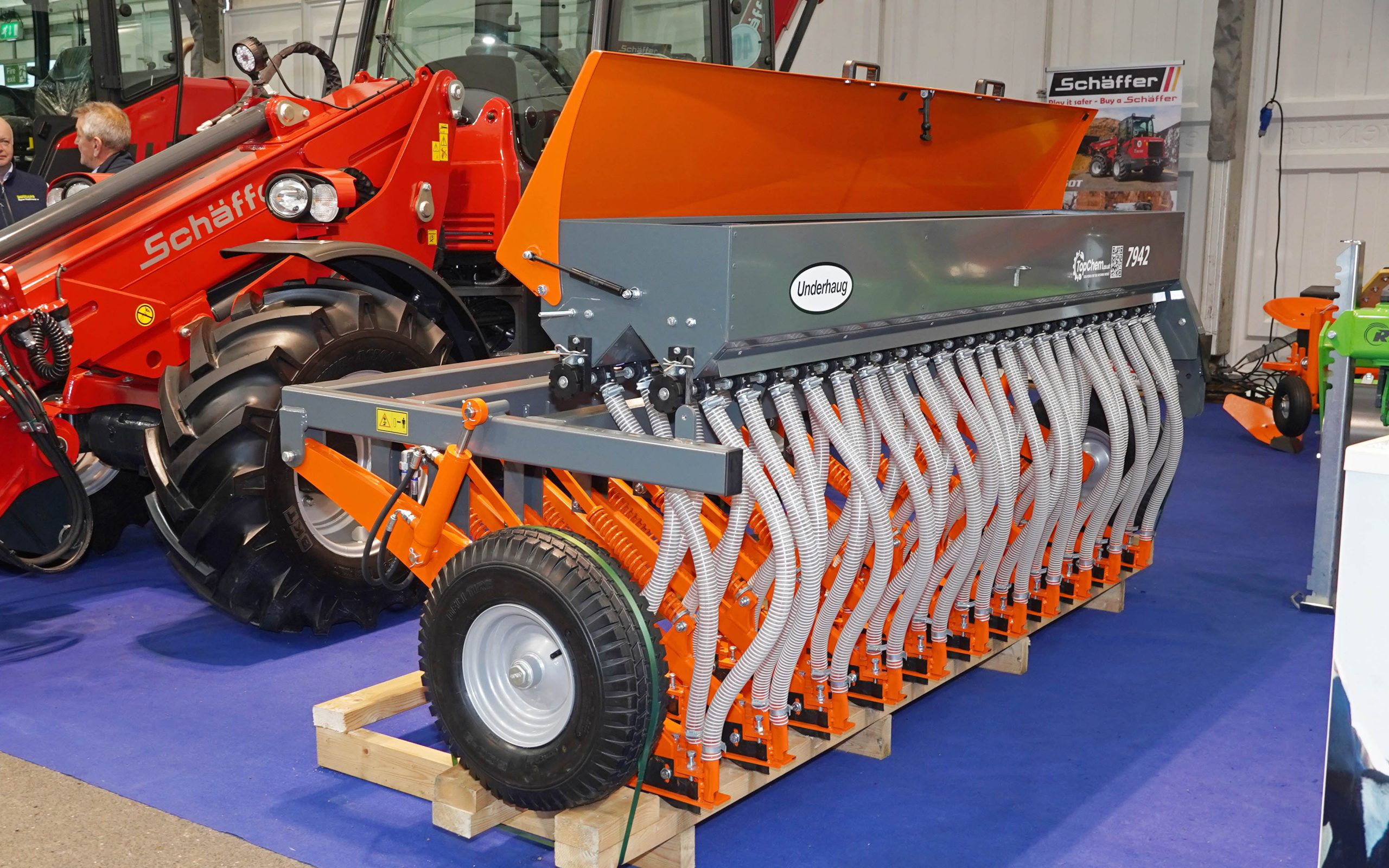 The 2.5m Underhaug 7942 seeder relies on plates and blades to sow small seeds. The blades are claimed to last at least 4,000ha