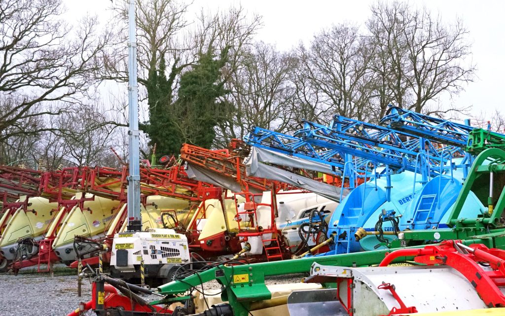 Omex suggests that a good used sprayer can be easily converted to fertiliser application simply by changing the nozzles