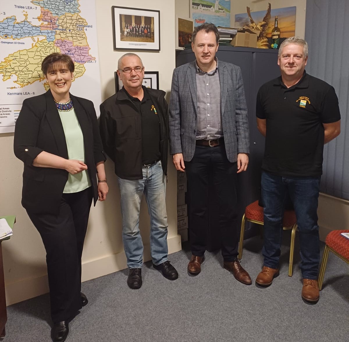 Minister for Agriculture, Food and the Marine Charlie McConalogue and Minister for Education Norma Foley meeting with the INHFA in Kerry
