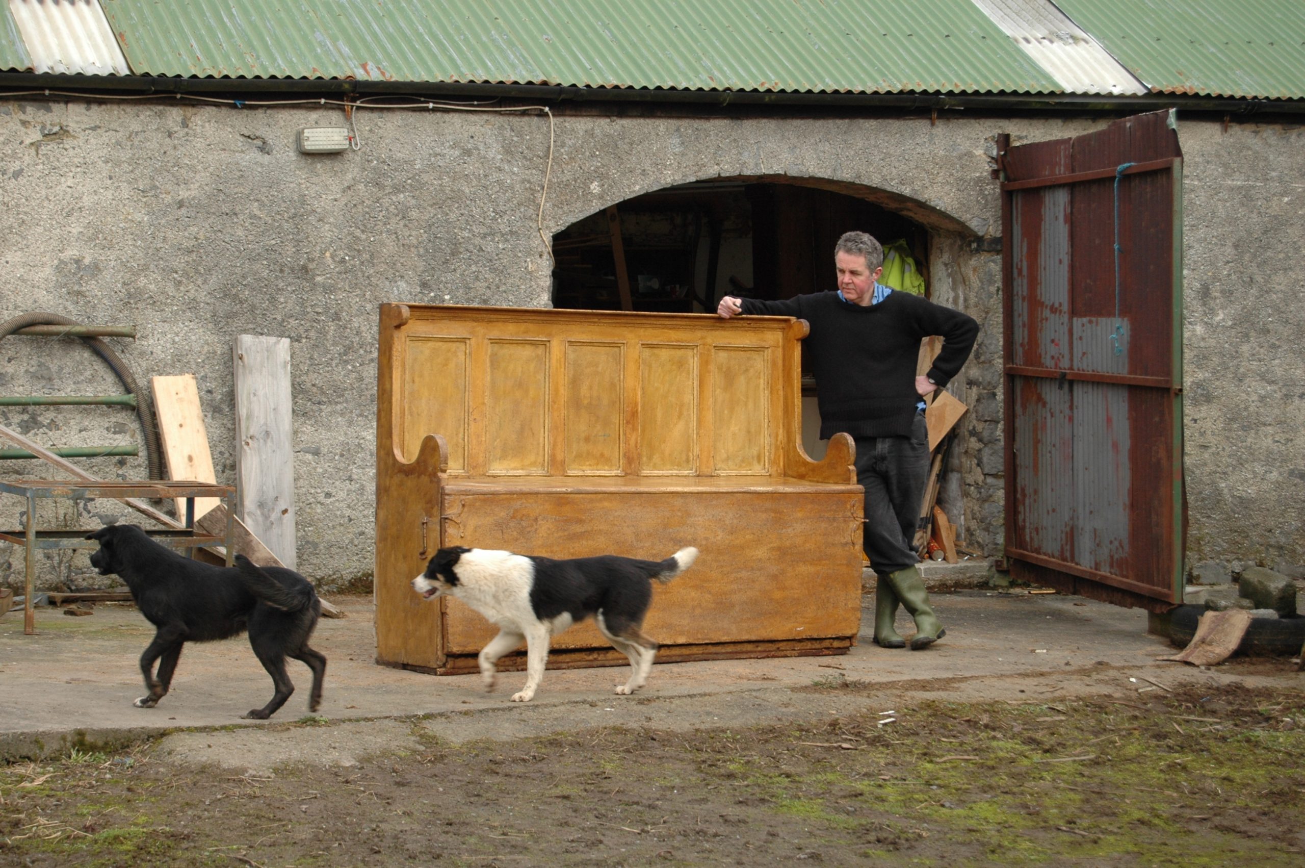 Tony Donoghue with a settlebed