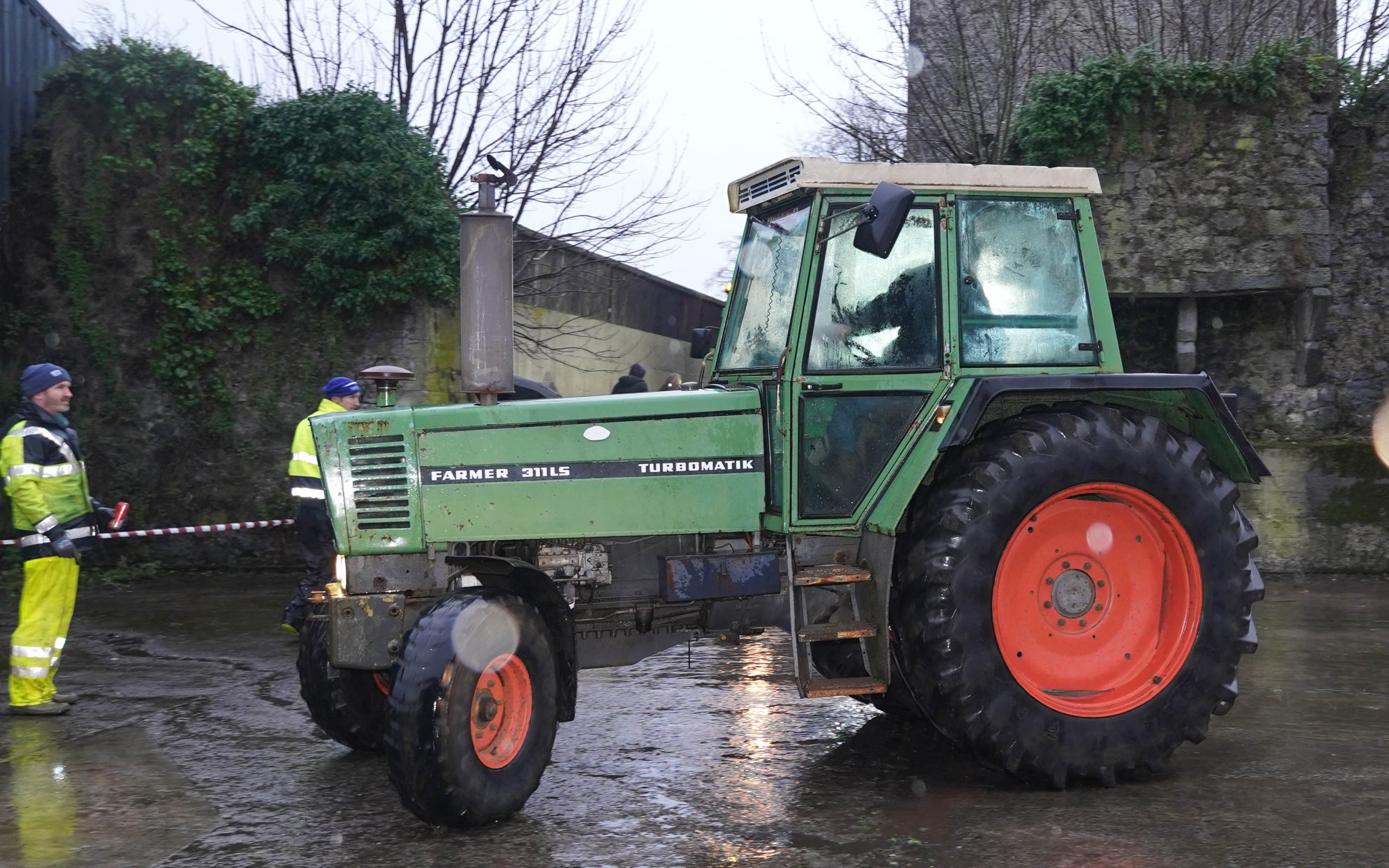 A long wheelbase allows room for a six cylinder engine block in the 300 Farmer series