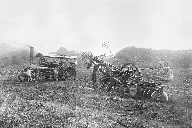The balance plough, which was reversible, was drawn between two steam engines which ran along the headlands