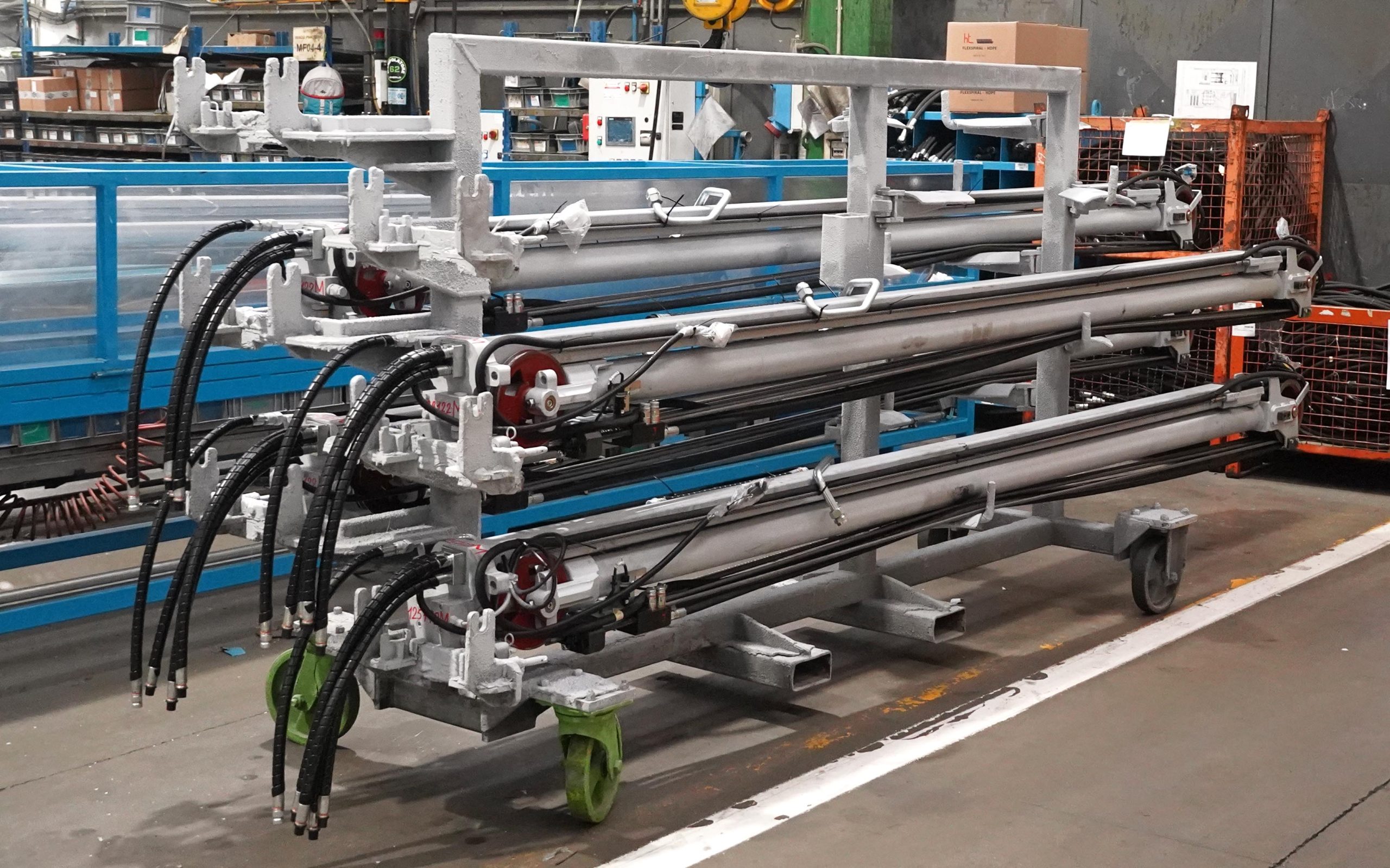 The internal ram assemblies are totally of Merlo's design and build