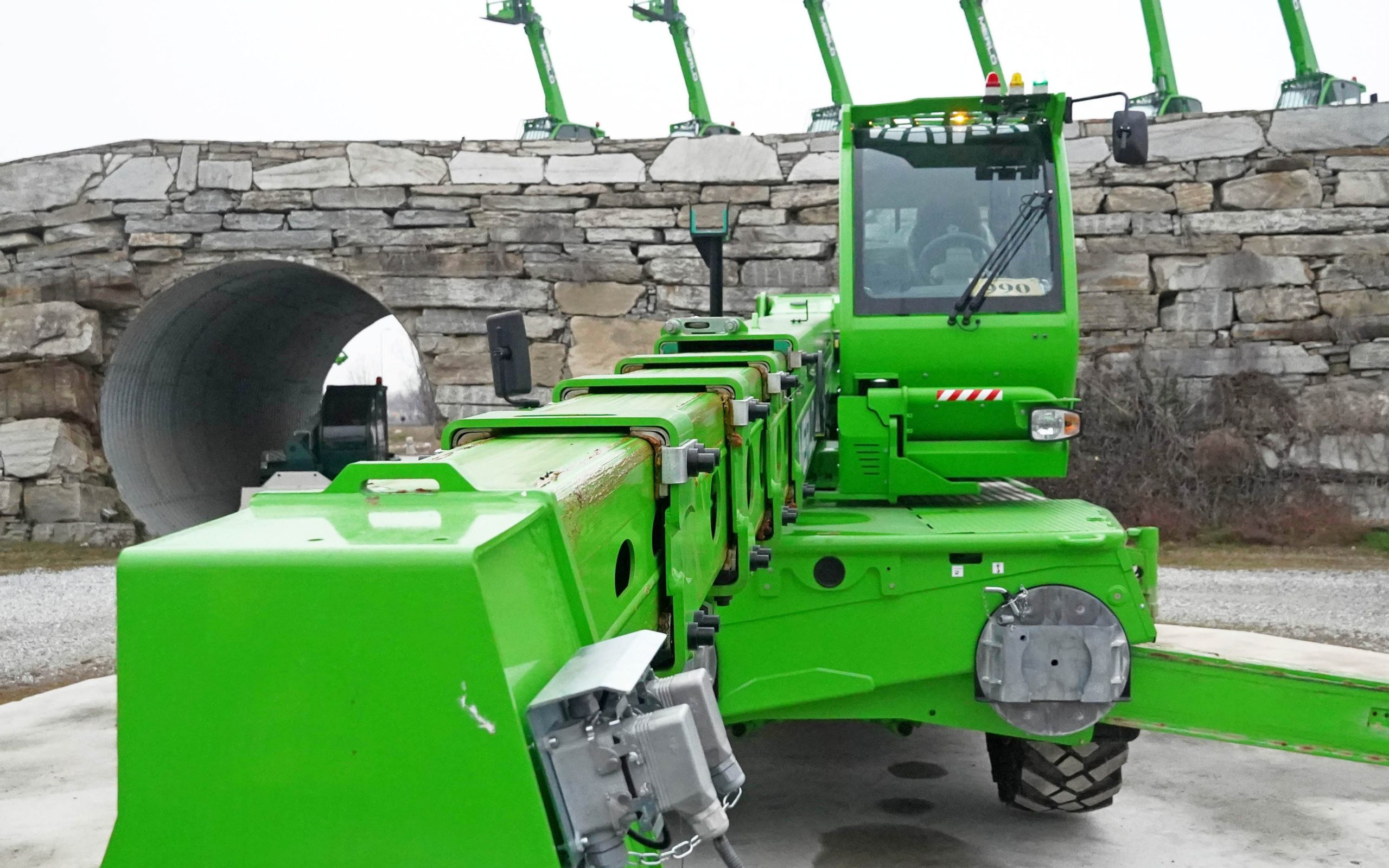The largest of the Rotohandlers has a reach of 35m