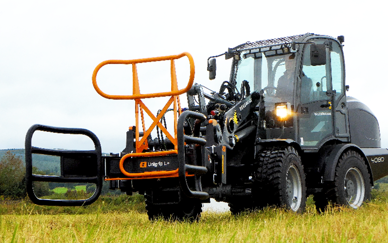 The new grab is said to be kinder to bales and more efficient in operation