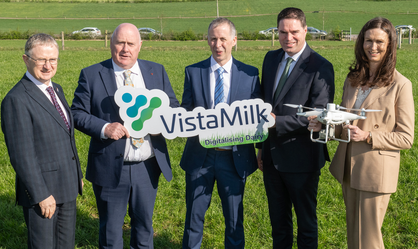 L-r: Prof. Frank O'Mara, Teagasc; Minister Noel Grealish; Prof. Donagh Berry, VistaMilk; Minister Martin Heydon and Dr. Siobhán Roche, Research Ireland. Image source: O'Gorman Photography
