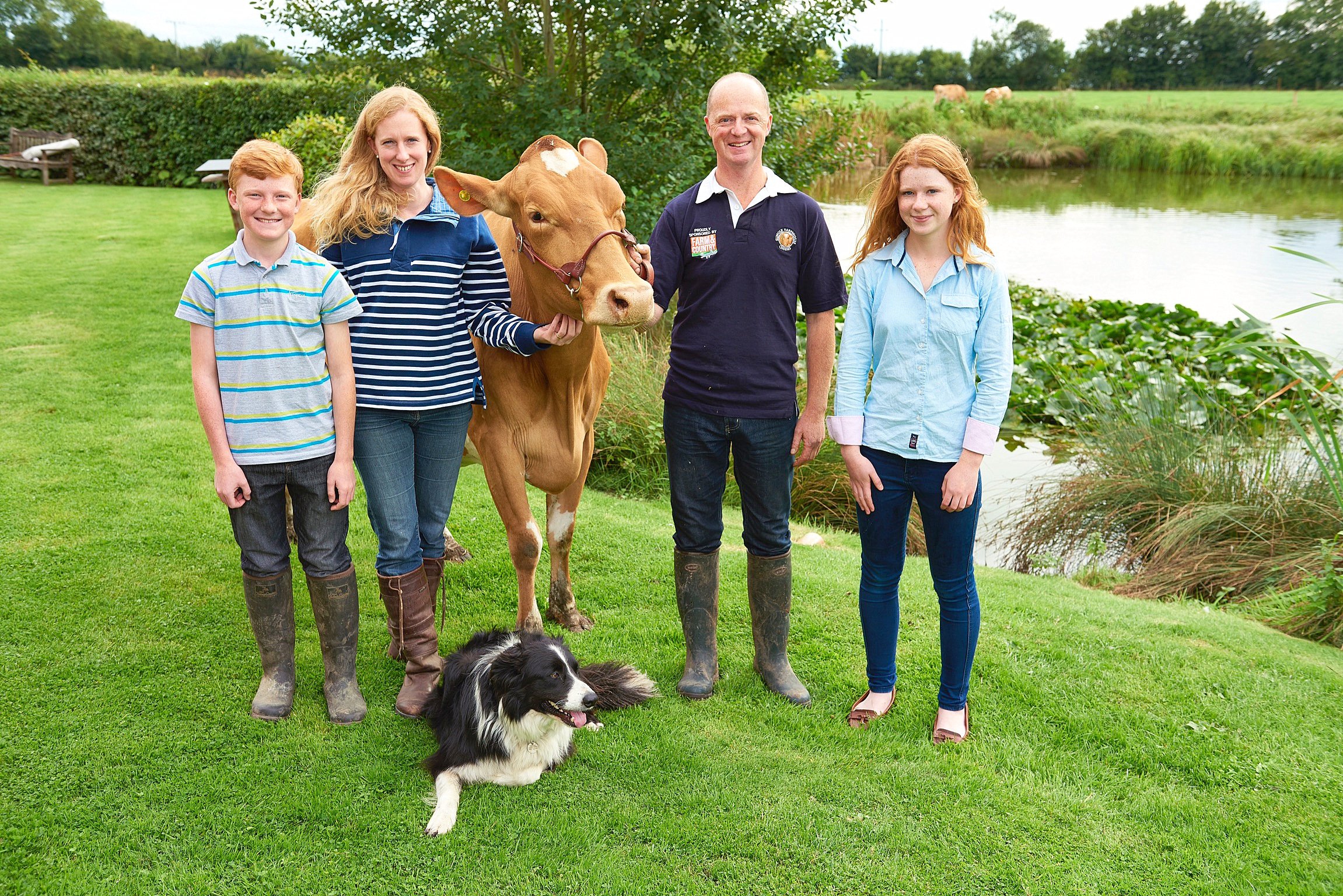 Jason Salisbury and his wife Katherine have decided to shut down their dairy farm on Sark island and return home to Suffolk to spend more time with their children James and Emily 