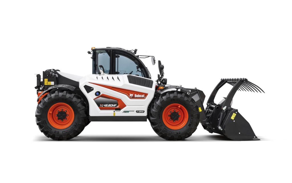 The lift pin point is kept low and to the rear of the machine