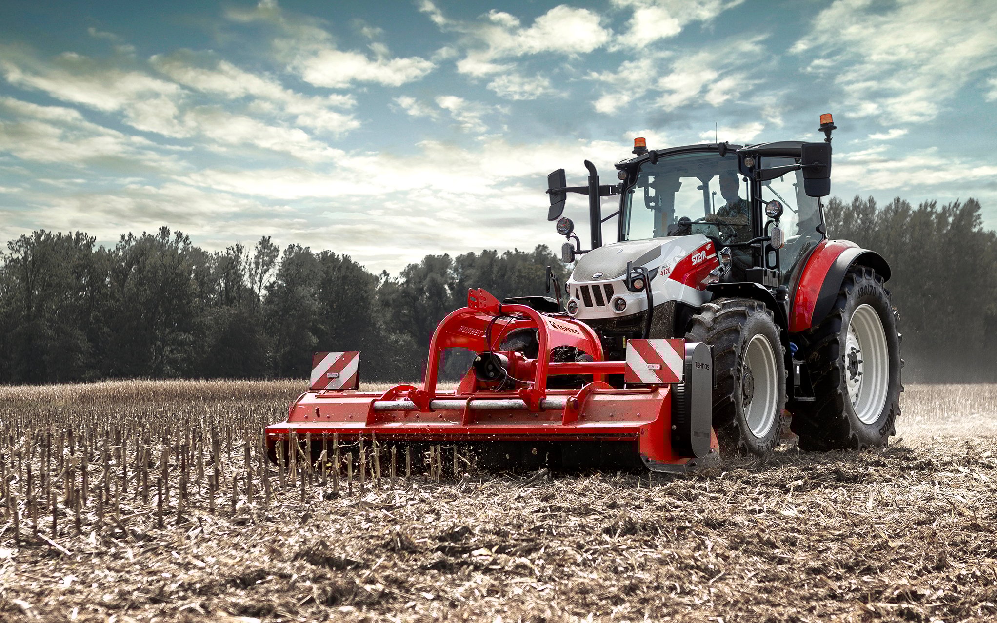 New front PTO features a wet clutch for greater reliability