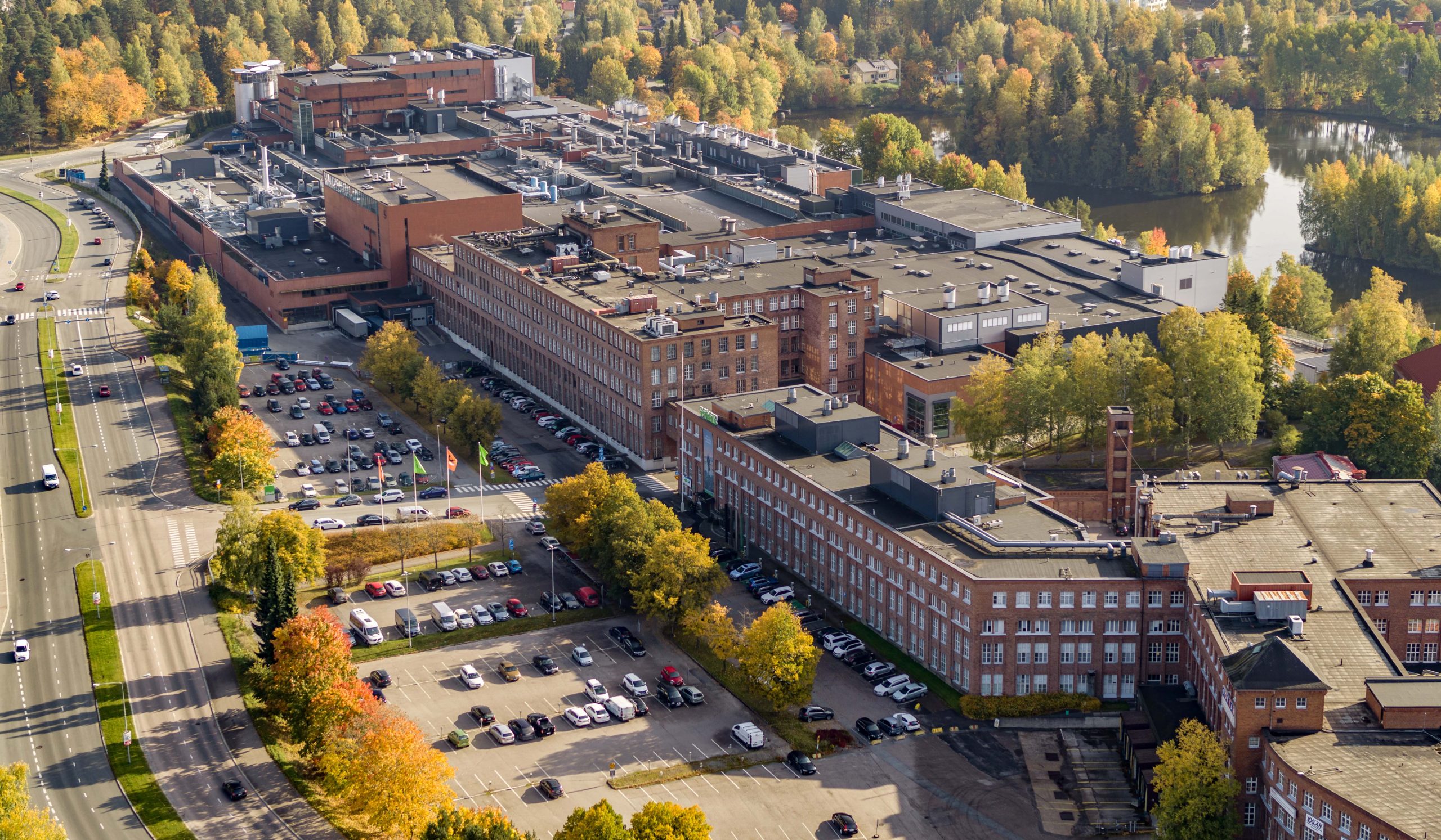 The factory at Nokia now produces only heavy tyres. Production of car tyres takes place in Romania and Tennessee