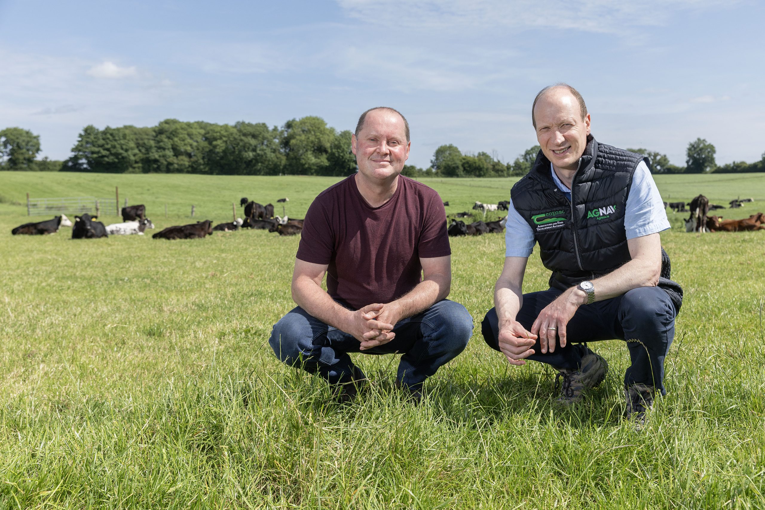 Michael O’Donnell, calf-to-beef farmer, and his adviser, Teagasc Signpost Climate Adviser, Leonard Betts