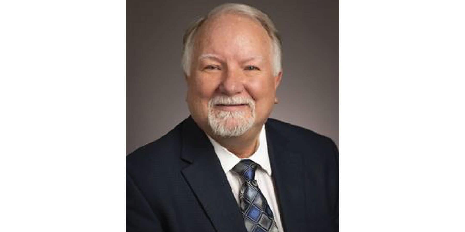 Prof. Jim Drackley of the University of Illinois