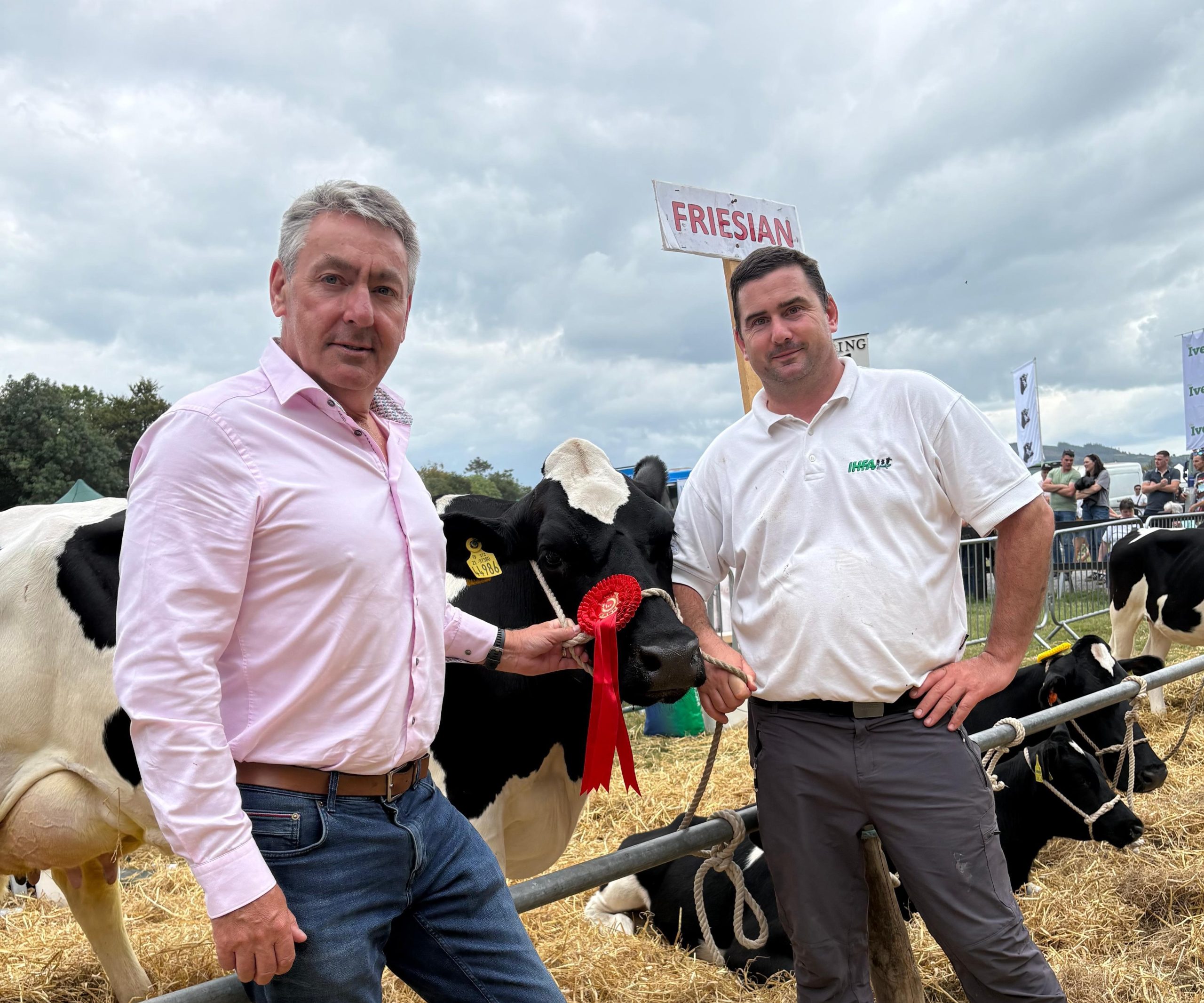 Billy Kelleher MEP and Bill O’Keeffe, Clara, Co. Kilkenny at the Iverk-Pilltown Show. Source: Billy Kelleher