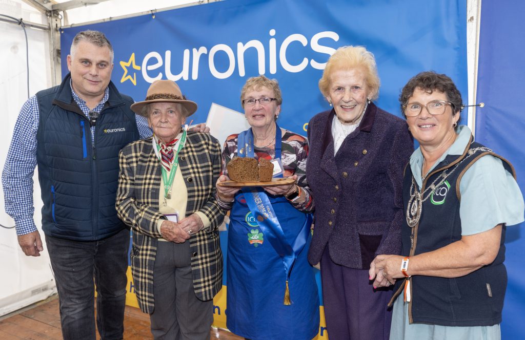 Pictured are Robert Kennedy, Euronic; Eileen Brennan, head judge; Maureen Igoe, competition winner; Anna May McHugh, NPA; and Mary D'arcy, ICA. Source: Finbarr O'Rourke