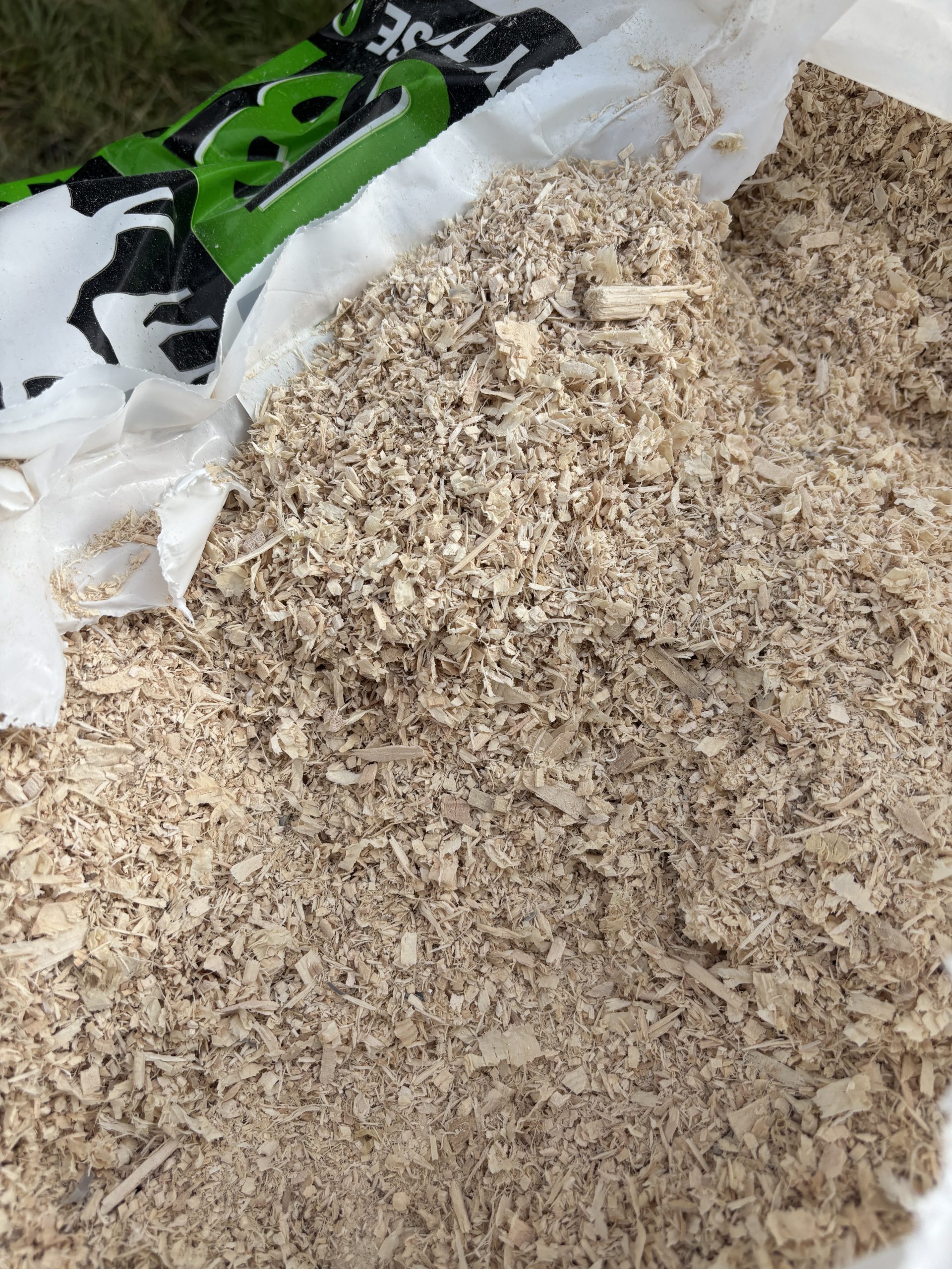 Lime and sawdust mix