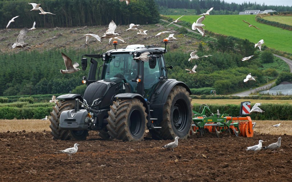 Co. Cork purchased the largest number of tractors overall
