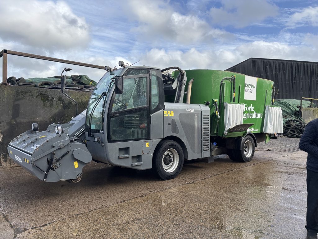 The new self-propelled and self loading diet feeder on the Foyle Farm