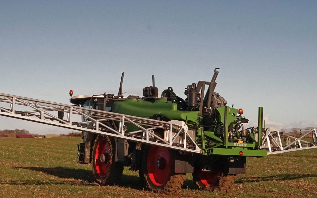 Even on a cold wet field in Co. Dublin, the Rogator showed no sign of bogging down