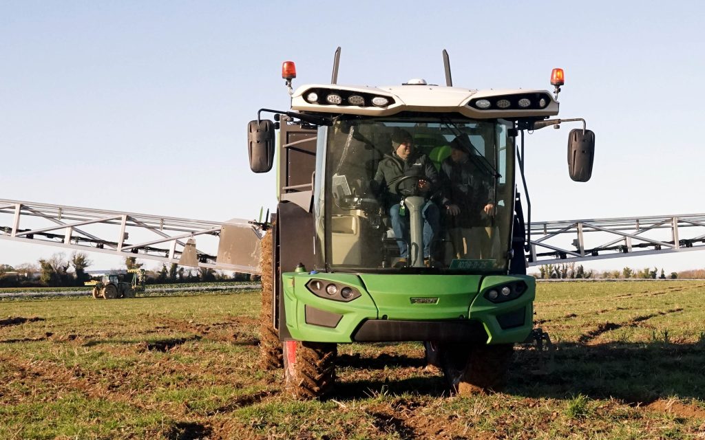Here the Rogator is seen at its lower ride height with the rear axle set at the widest track settings and the front at the narrowest