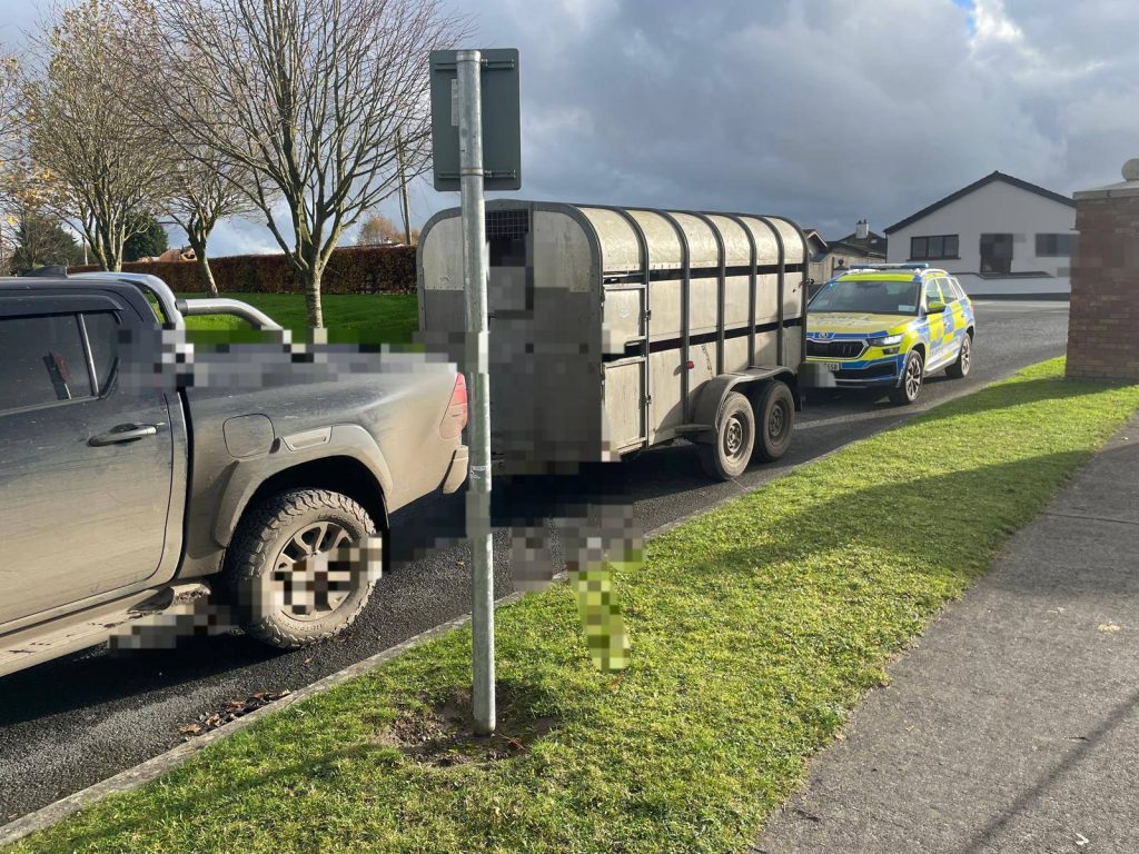 Jeep and trailer stopped by An Garda Síochána Kildare. Source: An Garda Síochána Kildare Facebook