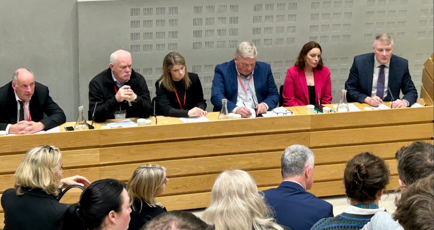 Briefing at Leinster House on the risks posed by the EU-Mercosur Trade Agreement for Irish farmers (L-R) Sean McNamara, ICSA, Pheilim Molloy, INHFA, Sarah Hanley, IFA, Declan Hanrahan, IFA and Sinn Féin TDs, Natasha Newsome-Drennan and Martin Kenny.