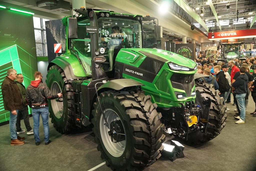 Deutz and Lindner have switched to FTP engines for their latest and largest tractors