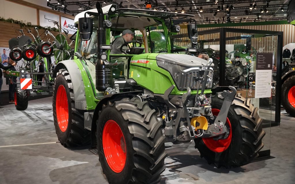 Fendt foresee a long and prosperous future for the tractor as we know it, aiming for integration rather than replacement