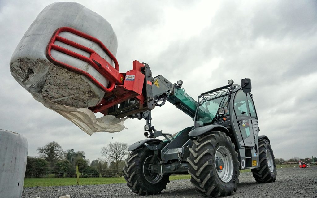 Kramer have a distribution arrangement with John Deere, which retains a minor shareholding in the loader company.