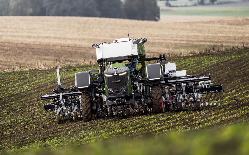 Accurately navigation down the rows is essential for ensuring that the all weeds are removed