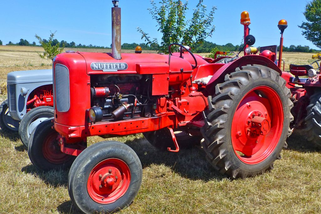 The Nuffield Universal DM4 used a BMC engine of 100x120mm. Source: Albert Kuhnstetter