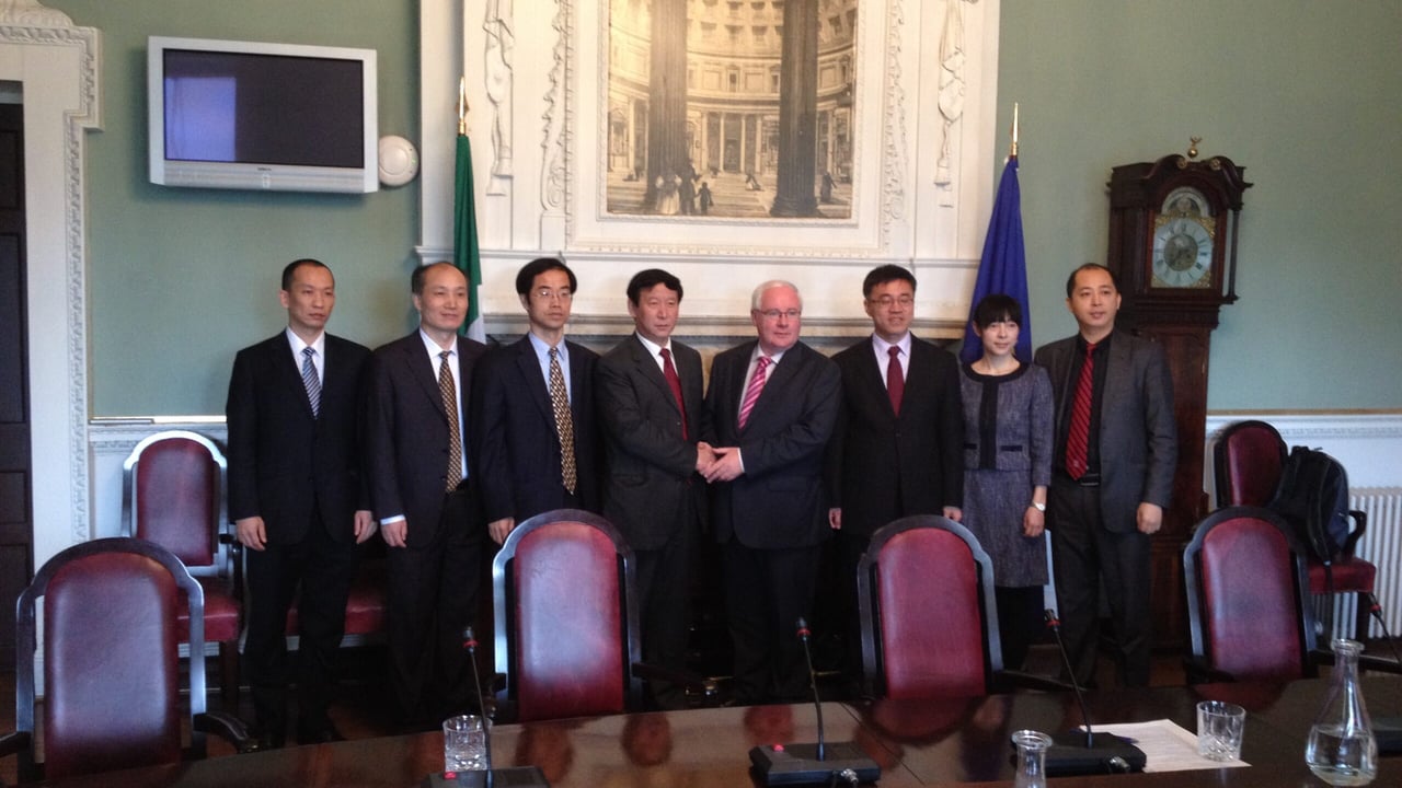 Fianna Fáil Spokesperson on Foreign Affairs Brendan Smith with representatives from the Chinese Government